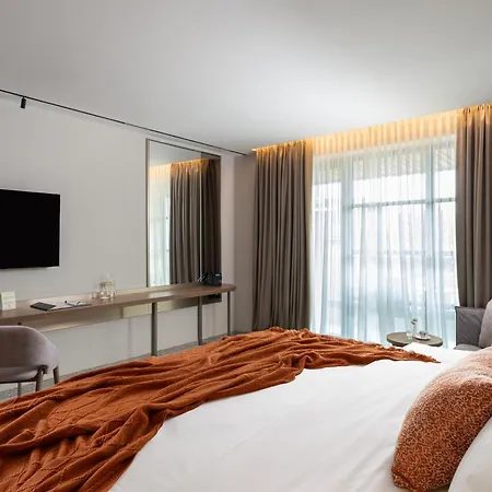The Mill 5*